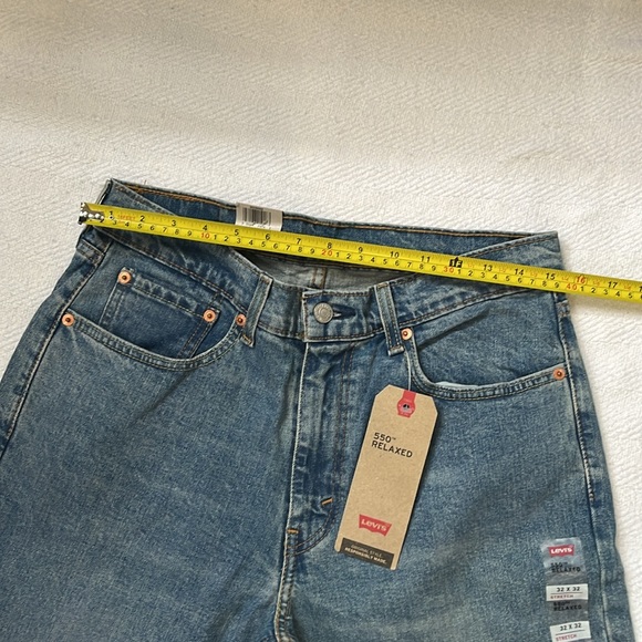 LEVI’S Women’s 550 Relaxed 32 x 32 Blue Jeans NWT - Picture 12 of 16